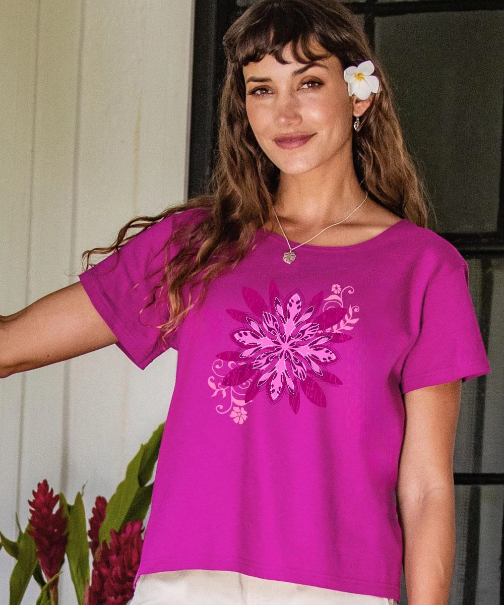 Lehua Quilt - Berry Short Sleeve Scoop Neck T-Shirt 3 Lehua Quilt - Berry Short Sleeve Scoop Neck T-Shirt