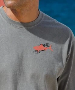 Red Shark - Crater Dyed® Short Sleeve Crewneck T-Shirt -Crazyshirts Online Shop 23bd2e65 b212 4e4c a956 3db7dd9143fc