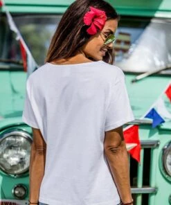 Daisy Flag - White Short Sleeve Scoop Neck T-Shirt -Crazyshirts Online Shop 404bd25d bc77 4a5b a840 bd90fd90a56e