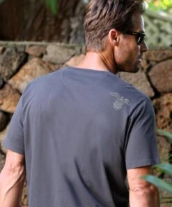 Honu Mano Legend - Smoke Short Sleeve Pima T-Shirt 5 Honu Mano Legend - Smoke Short Sleeve Pima T-Shirt -Crazyshirts Online Shop 82c1ff63 5659 4245 8f8a 061211a01dbe