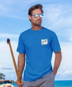 Wyland® Sea Turtle Reef Flight - Blue Hawaii Dyed Short Sleeve Crewneck T-Shirt -Crazyshirts Online Shop b9007ed8 f7c9 4fd3 a5cc 5949b819f38f