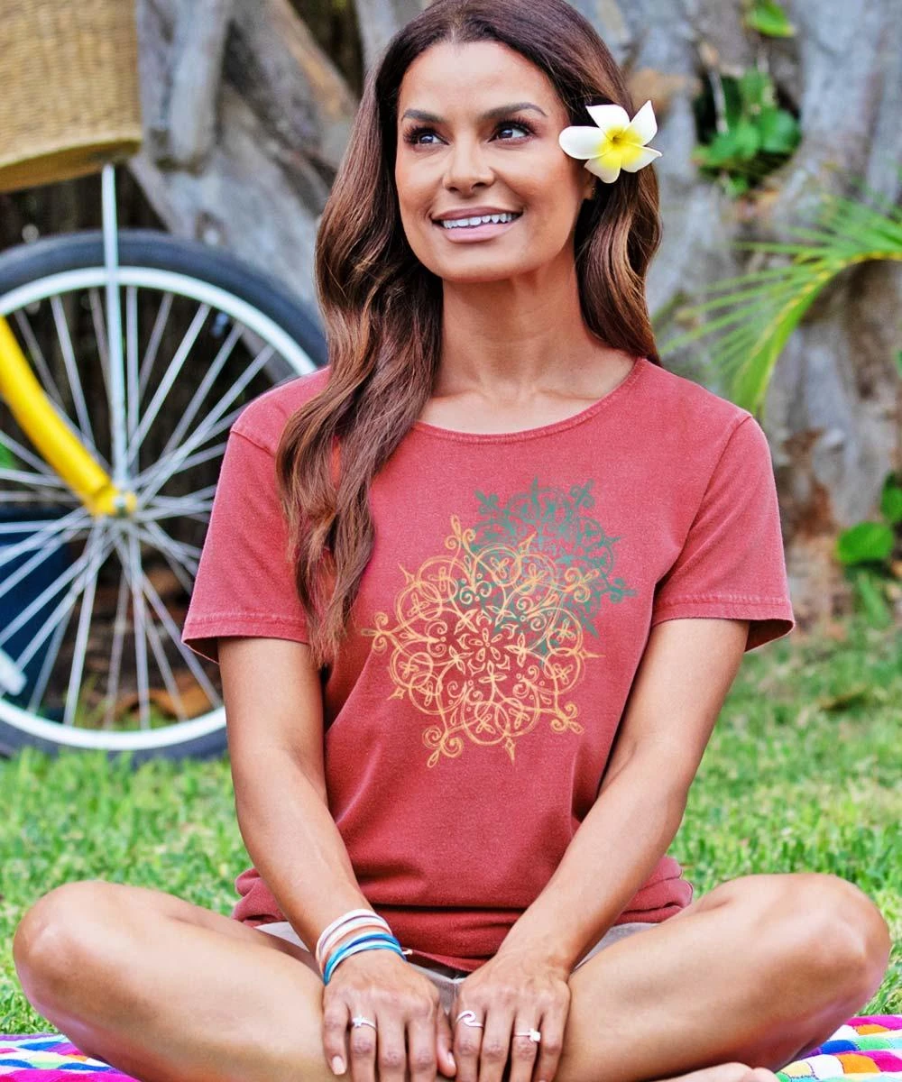 Hennalicious - Paradise Red Dyed Short Sleeve Scoop Neck T-Shirt 3 Hennalicious - Paradise Red Dyed Short Sleeve Scoop Neck T-Shirt